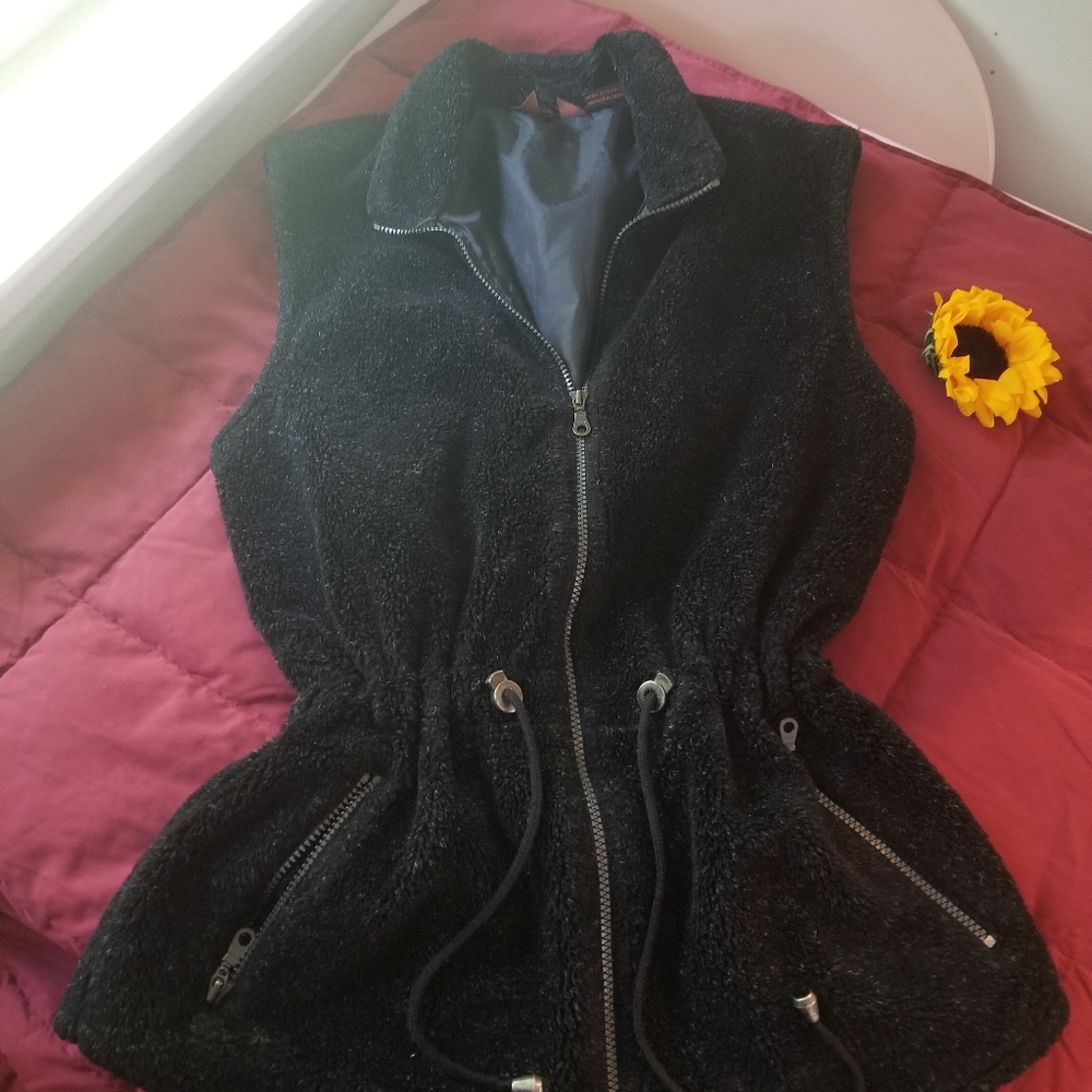 Tsunami plush vest sz M black